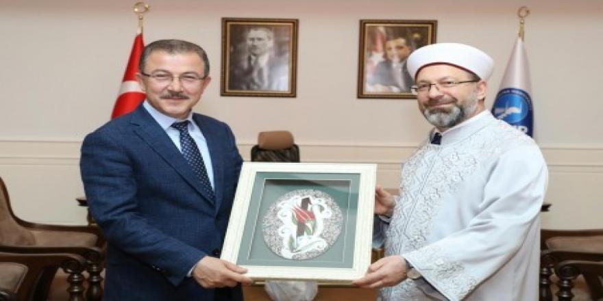 Diyanet İşleri Başkanı Erbaş, Deniz Köken'e tebrik ziyaretinde bulundu