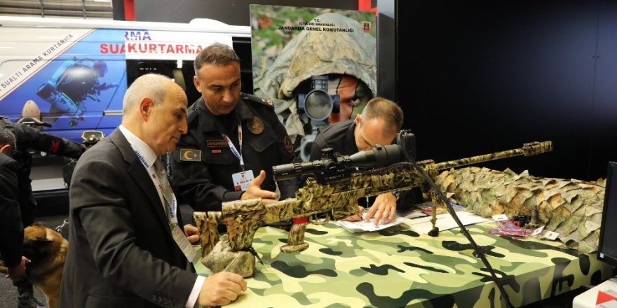 Başkan Akgün, IDEF 2019’un açılış törenine katıldı