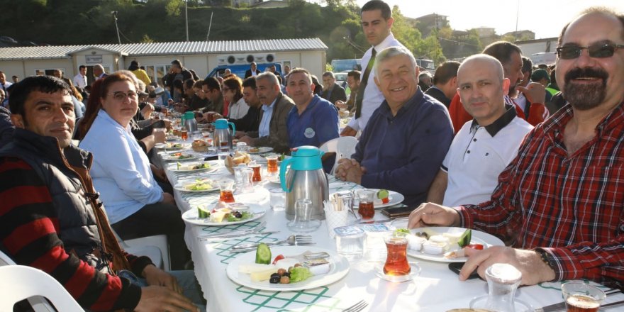 Sarıyer Belediyesi Ailesi Emek Ve Dayanışma Gününü Kutladı