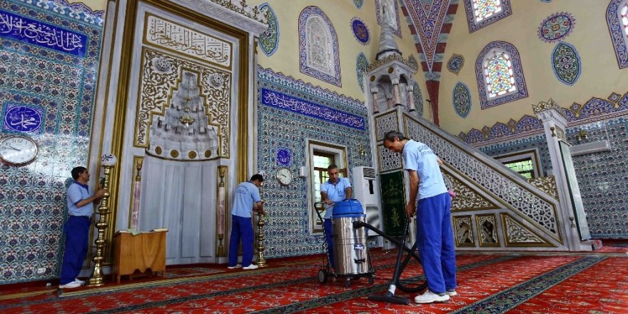 Bağcılar’da ibadethaneler Ramazan Ayı öncesi temizlendi