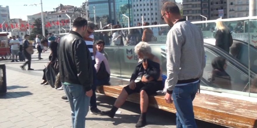 Kışın donmaktan kurtarıldı, Taksim’de güneş banyosu yaptı