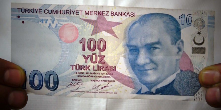 Üzerinde 10 Yazan 100 Liralık Banknot Görenleri Şaşırttı