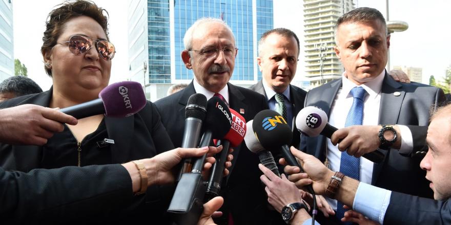 CHP GENEL BAŞKANI KEMAL KILIÇDAROĞLU, PARTİ GENEL MERKEZİ GİRİSİNDE BEKLEYEN GAZETECİLERE DEĞERLENDİRMEDE BULUNDU (7 MAYIS 2019)