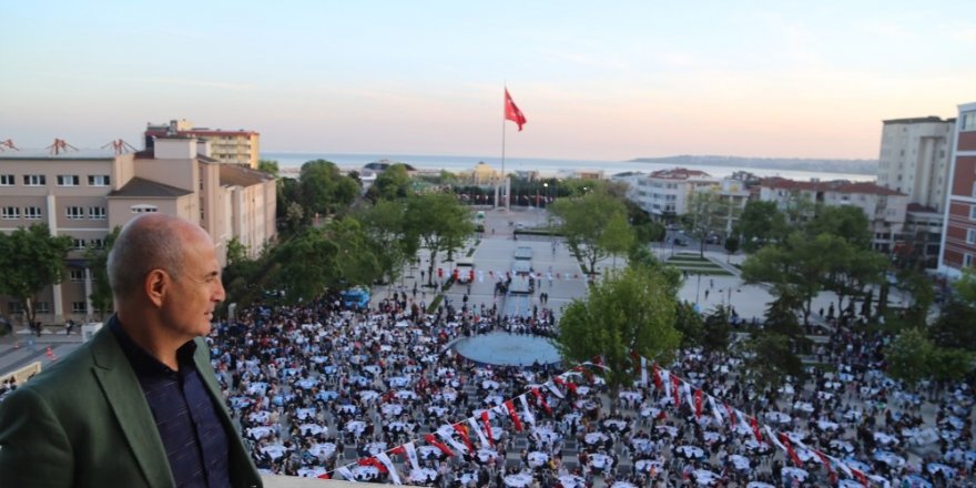 Büyükçekmece’de  Anneler Gününe özel iftar yemeği