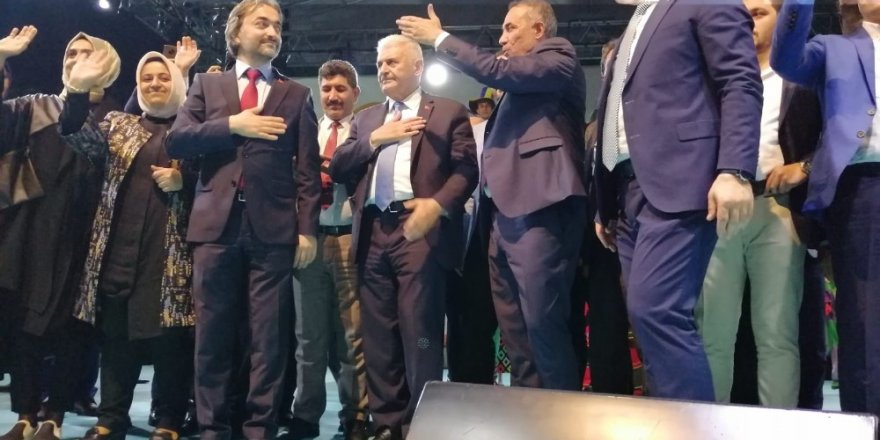 Binali Yıldırım, Sultangazi Seçmen Buluşmasına katıldı