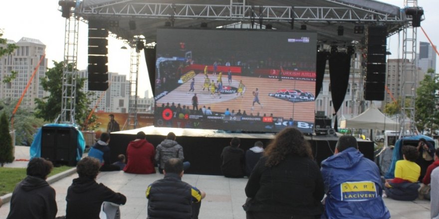 Final Four’da için İstanbul’da dev ekran kuruldu