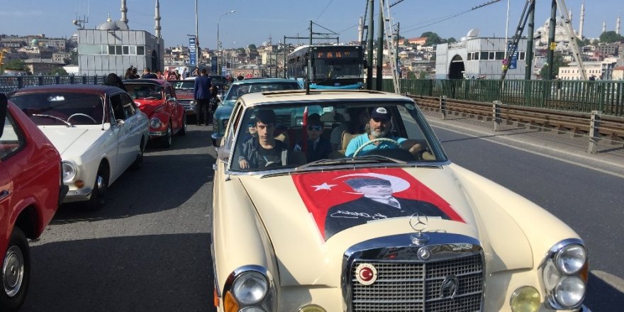 Galata Köprüsü’nde 100. Yıla Özel Şov