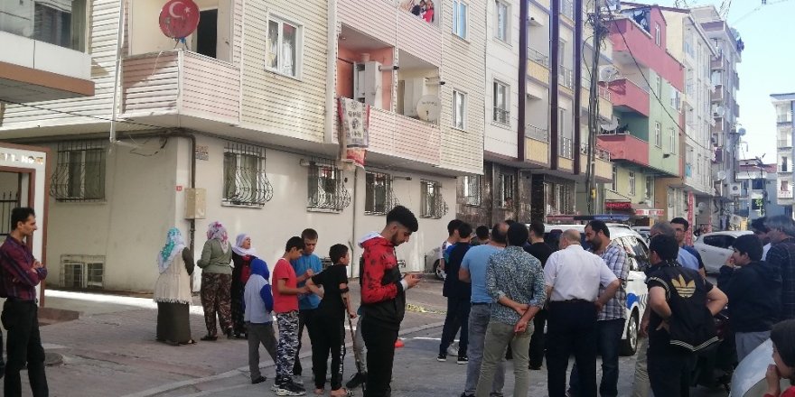 Esenyurt’ta öfkeli adam, genç kıza dehşeti yaşattı