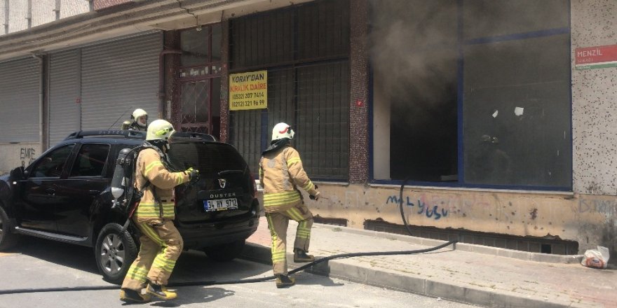 Kağıthane’de korkutan yangın