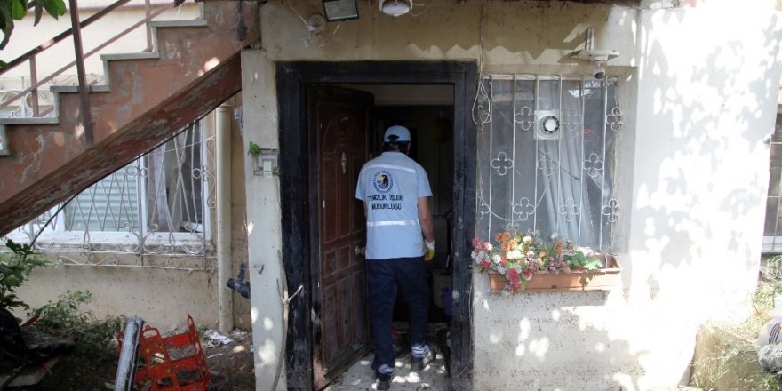 Kartal Belediyesi selden zarar gören vatandaşların yardımına koştu