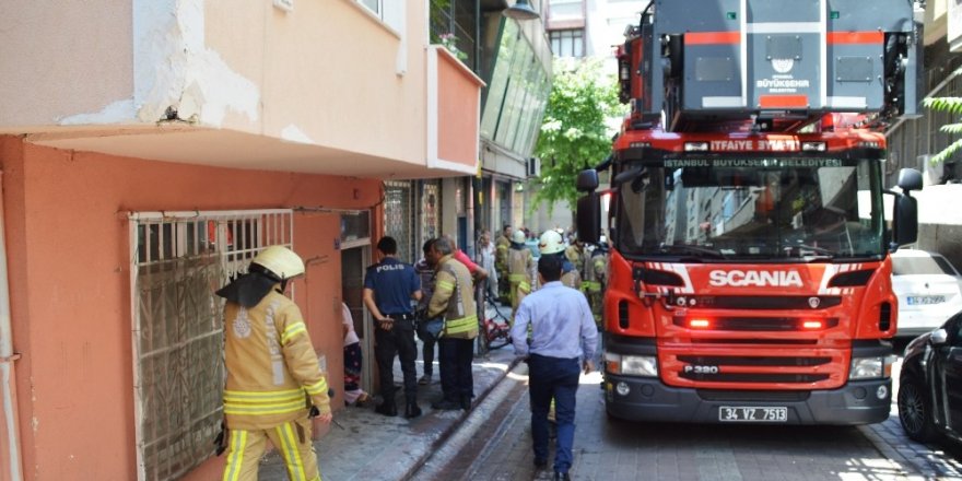 Çocukların ateşle oyunu bir evi küle çevirdi