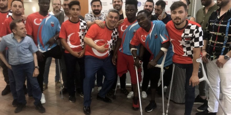 Ünlü sanatçılar bu sefer engelli sporcular için söyledi