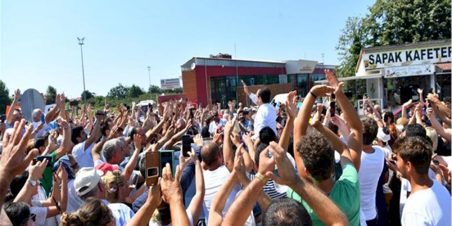 BAŞKAN İMAMOĞLU, AKÇAKOCA'NIN MHP'Lİ BELEDİYE BAŞKANI YANMAZ'I TEBRİK ETTİ