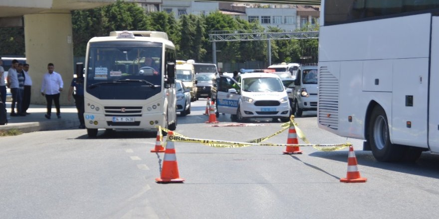 15 Temmuz Demokrasi Otogarı girişinde feci kaza: 1 ölü, 1 yaralı