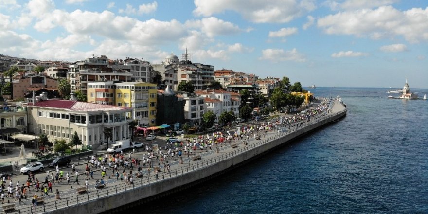 İSTANBULLU ÜSKÜDAR’A KOŞTU