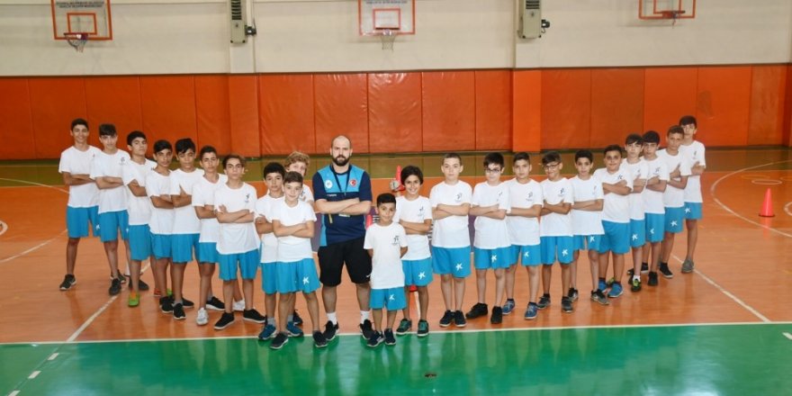 KÜÇÜKÇEKMECE’DE SPORUN MEVSİMİ YOK