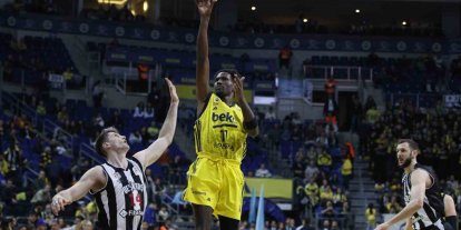 BASKETBOLDA DERBİNİN KAZANANI FENERBAHÇE