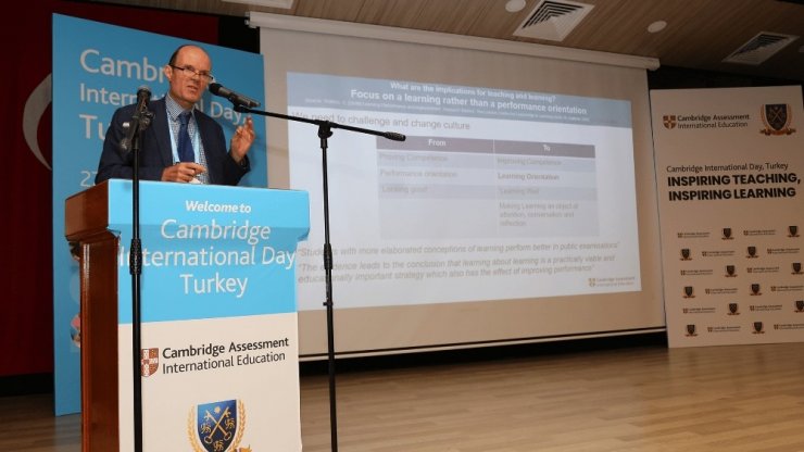 Cambridge profesörlerinden İstanbul’da Öğretmenlere Eğitim Konferansı