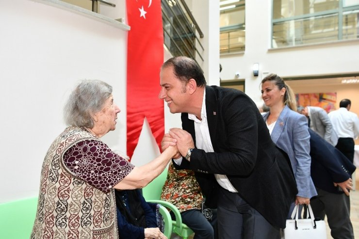 BEYLİKDÜZÜ’NDEKİ BAYRAMLAŞMA TÖRENİNDE BİRLİK VE BERABERLİK VURGUSU YAPILDI