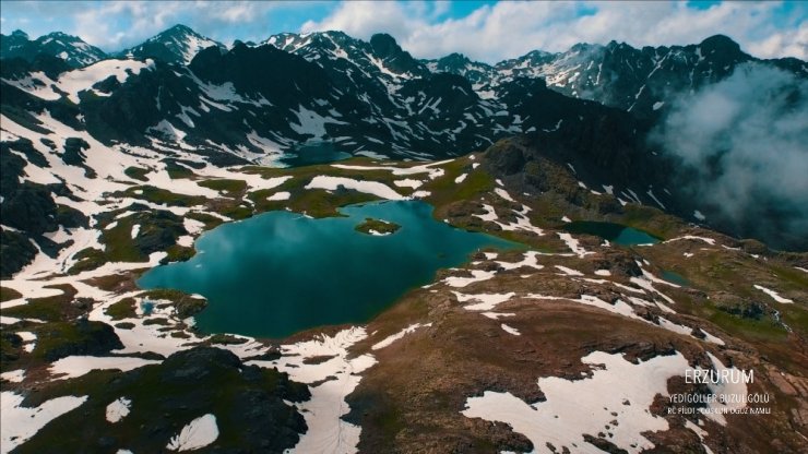 TÜRKİYE’Yİ DRONE’LERİ İLE TANITIYORLAR