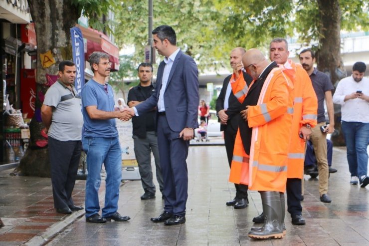 Başkan Gökhan Yüksel, Ankara Caddesi’nde yağış sırasında alınan tedbirleri denetledi