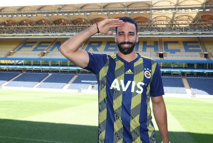 Adil Rami resmen Fenerbahçe’de