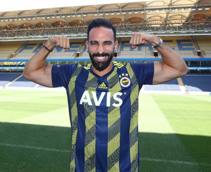 Adil Rami resmen Fenerbahçe’de