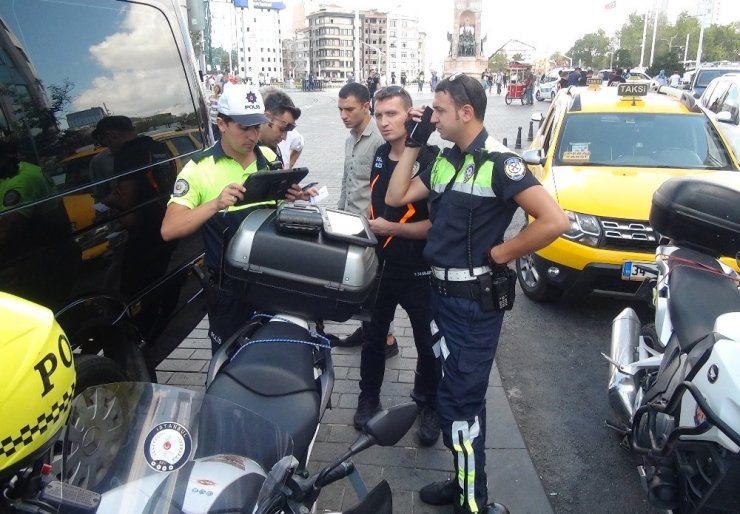 Taksim’de taksicilere şok uygulama