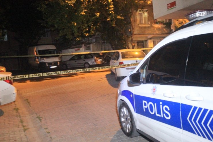 Kağıthane’de bir kişi çarşaf giyerek silahlı saldırı yaptı: 1 yaralı