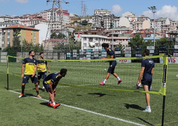 Fenerbahçe’de Trabzonspor maçı hazırlıklarını sürdürdü