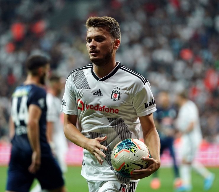 Süper Lig: Beşiktaş: 0 - Çaykur Rizespor: 1 (İlk yarı)