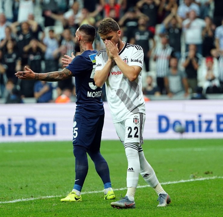 Süper Lig: Beşiktaş: 0 - Çaykur Rizespor: 1 (İlk yarı)