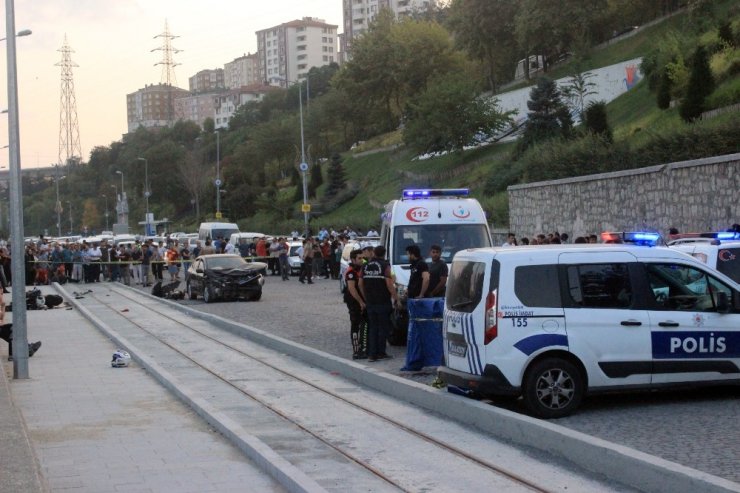 Kağıthane’de motosiklet ile otomobil çarpıştı: 1 ölü, 1 yaralı