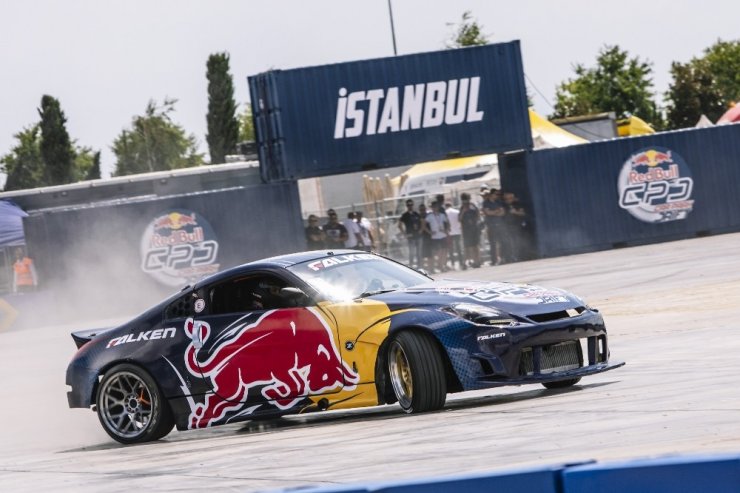 10 bin İstanbullu Red Bull Car Park Drift Dünya Finali’ni izledi