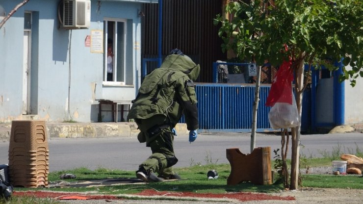 Kartal’da şüpheli paket paniği