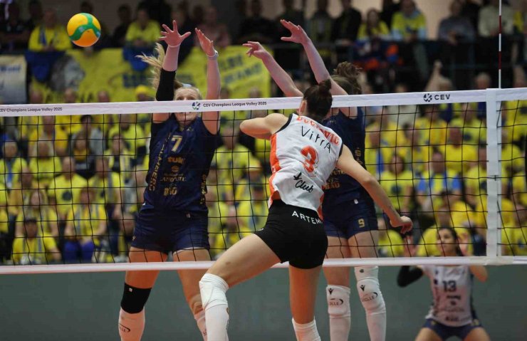 ECZACIBAŞI DYNAVİT, ALMANYA’DA SET VERMEDİ