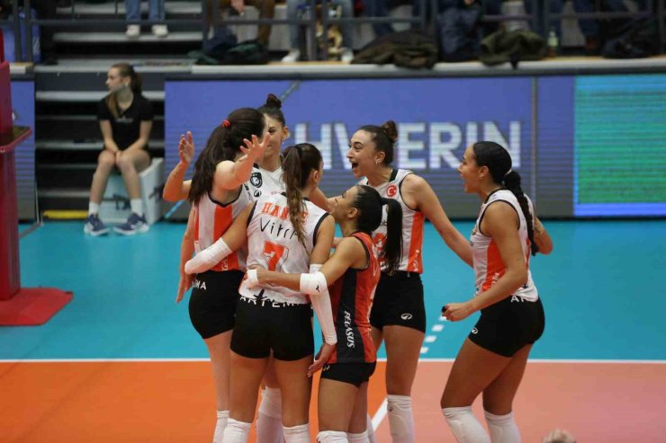 ECZACIBAŞI DYNAVİT, ALMANYA’DA SET VERMEDİ