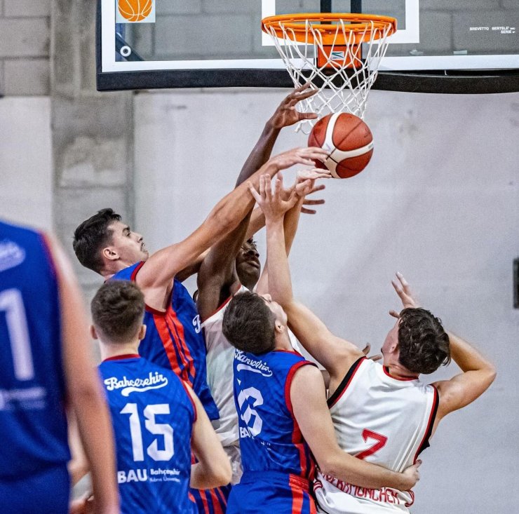 BAHÇEŞEHİR KOLEJİ U16 BASKETBOL TAKIMI, AVRUPA’NIN EN İYİLERİYLE MÜCADELE ETTİ