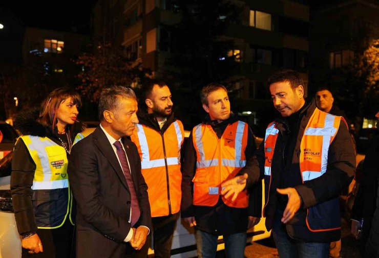 BEŞİKTAŞ’TA YOL BAKIM VE ONARIM ÇALIŞMALARI DEVAM EDİYOR