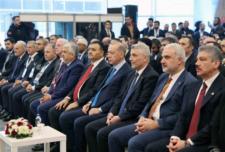 CUMHURBAŞKANI ERDOĞAN: "İNSANLIĞIN TÜM KURUMLARIYLA KAN KAYBETTİĞİ DÖNEMDEYİZ"