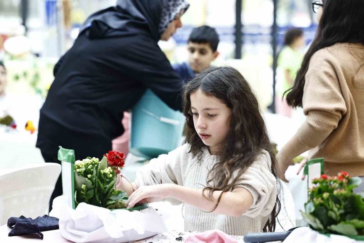 BAĞCILAR’DA YOĞURT KABINDAN TERARYUM YAPTILAR