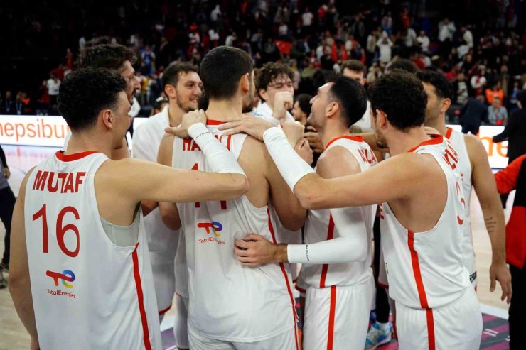 FIBA DÜNYA SIRALAMASINDA 12 DEV ADAM’IN YERİ DEĞİŞMEDİ