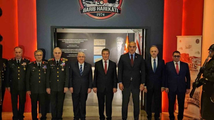 KIBRIS BARIŞ HAREKATI SERGİSİ BAKAN ERSOY VE GÜLER’İN KATILIMIYLA AÇILDI