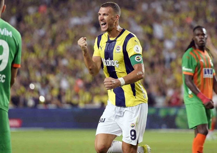 FENERBAHÇE’DE DZEKO, BEŞİKTAŞ’TA IMMOBİLE ÖN PLANDA