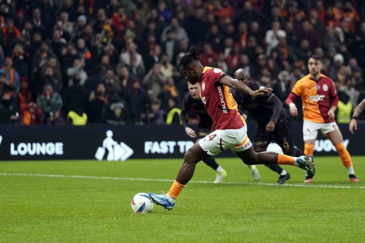 MİCHY BATSHUAYİ, SÜPER LİG’DEKİ GOL SAYISINI 5’E ÇIKARDI