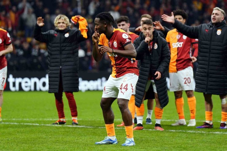 MAÇ SONU 3’LÜSÜ MİCHY BATSHUAYİ’DEN