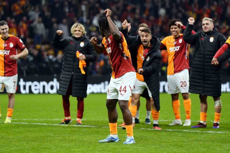 MAÇ SONU 3’LÜSÜ MİCHY BATSHUAYİ’DEN