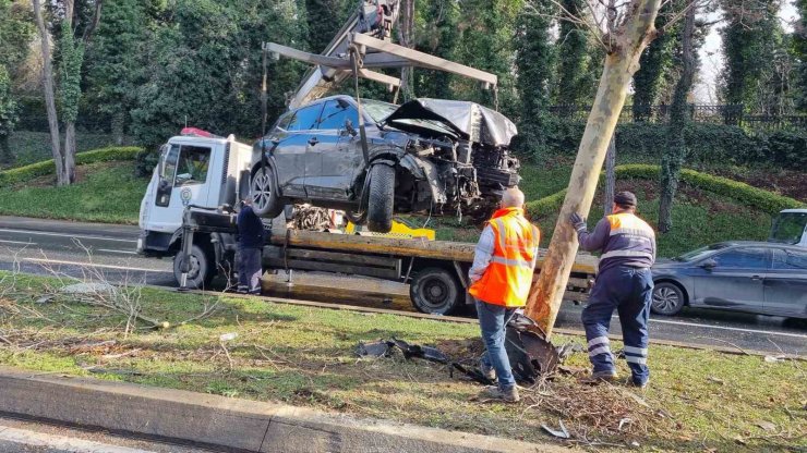 SARIYER’DE MAKAS ATAN SÜRÜCÜ KAZAYA NEDEN OLDU: 2 YARALI