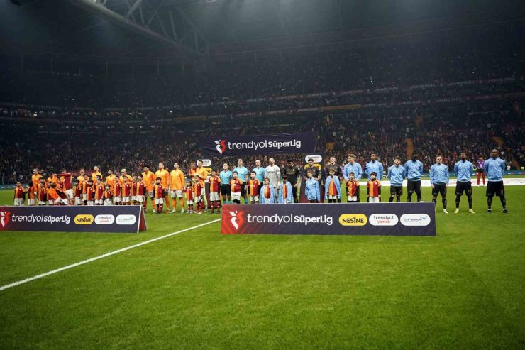 TRENDYOL SÜPER LİG: GALATASARAY: 1 - TRABZONSPOR: 1 (MAÇ DEVAM EDİYOR)