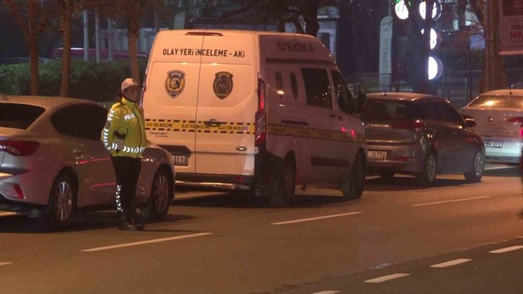 BEYKOZ’DA SÜRÜCÜLER ARASINDA YOL VERME KAVGASI KANLI BİTTİ: 1 AĞIR YARALI